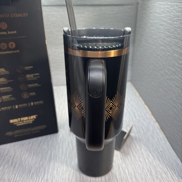 Stanley Quencher H2.0 FlowState 40oz Tumbler Deco Black Gloss Gold Handle - Picture 9 of 12